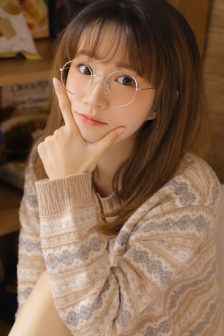 闯关落水露双奶GIF